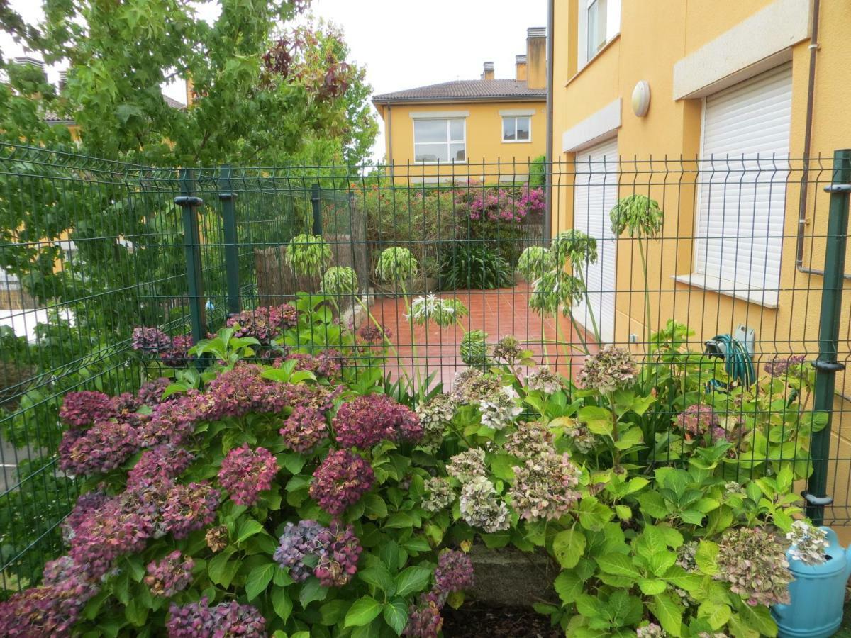 Apartamento En Golf Mino Apartment Andrade Bagian luar foto